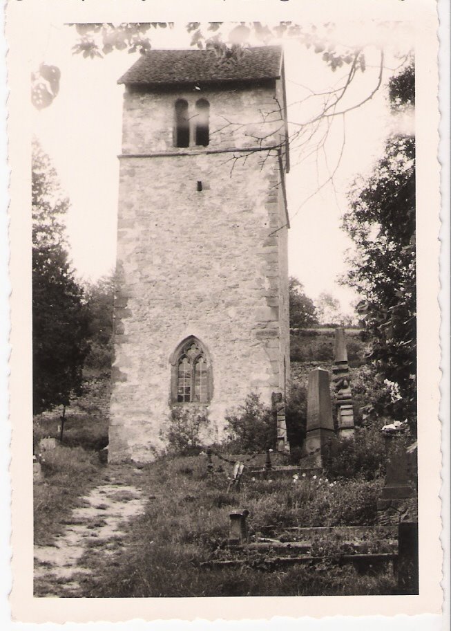 ursprüngliche Wolfskirche in schwarz-weiß