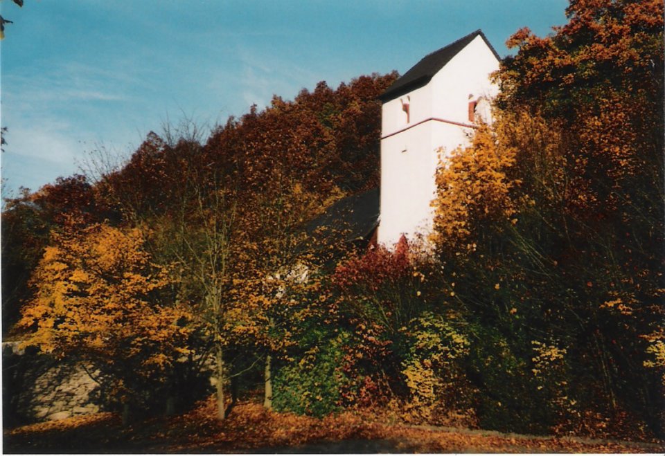 Wolfskirche im Herbst